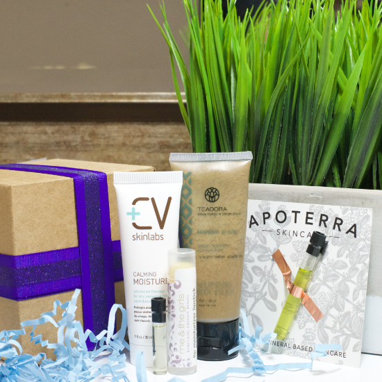 Essentials Travel Set 550x550